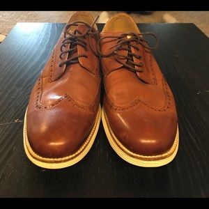 Cole Hann brown dress shoes 75$